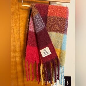 BDG Urban Outfitters oversize scarf